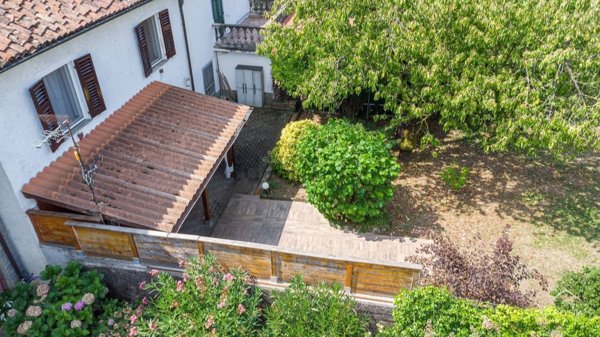 casa indipendente in vendita a Vignole Borbera