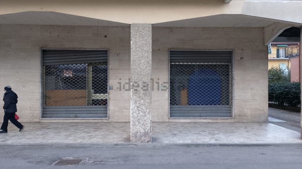 locale commerciale in vendita a Vignole Borbera
