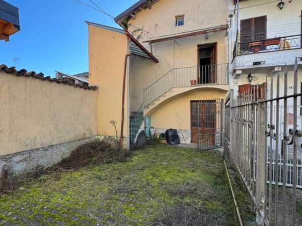 casa indipendente in vendita a Vignole Borbera