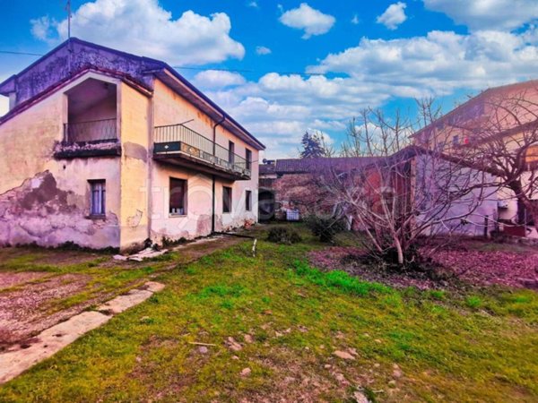 casa indipendente in vendita a Viguzzolo