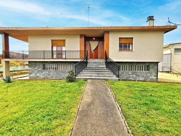 casa indipendente in vendita a Viguzzolo
