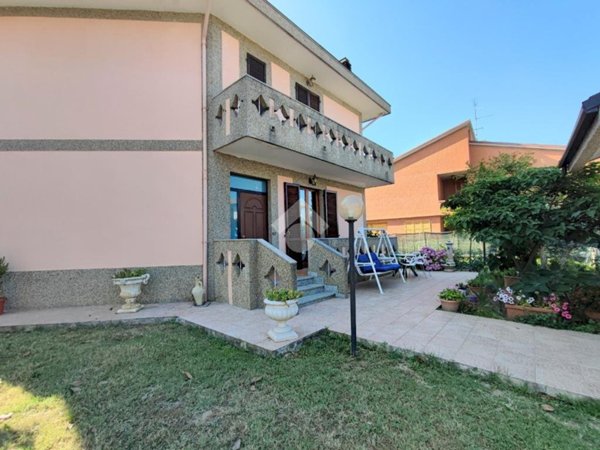 casa indipendente in vendita a Viguzzolo