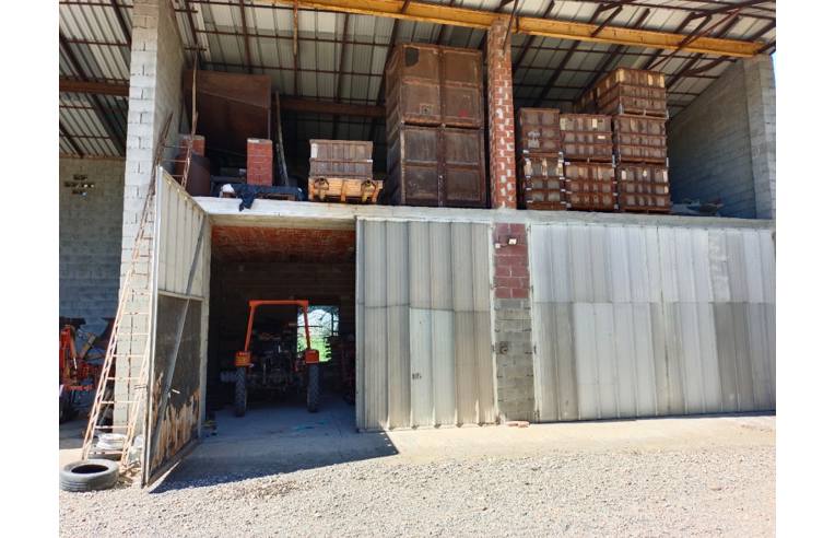 locale commerciale in vendita a Viguzzolo