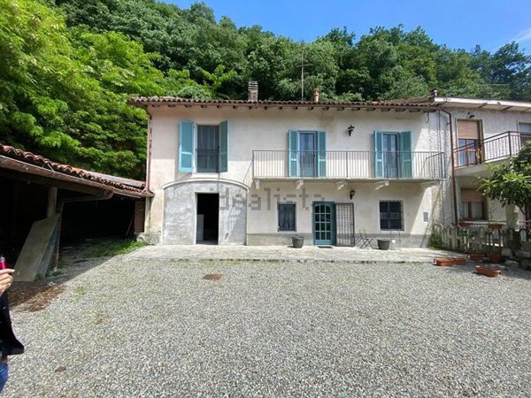 esavano in vendita a Villadeati