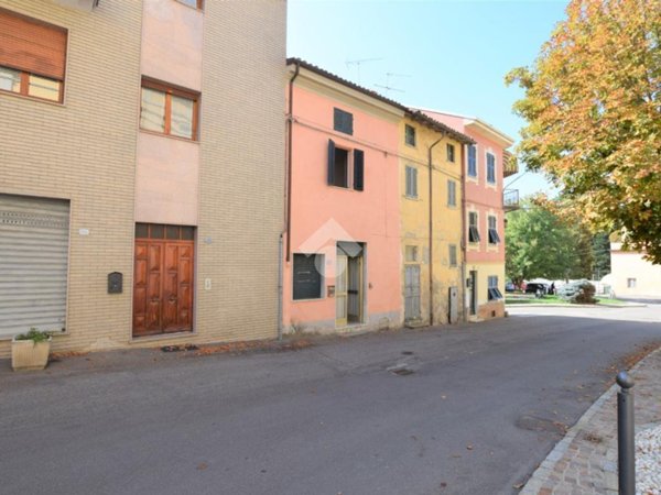 casa semindipendente in vendita a Villalvernia