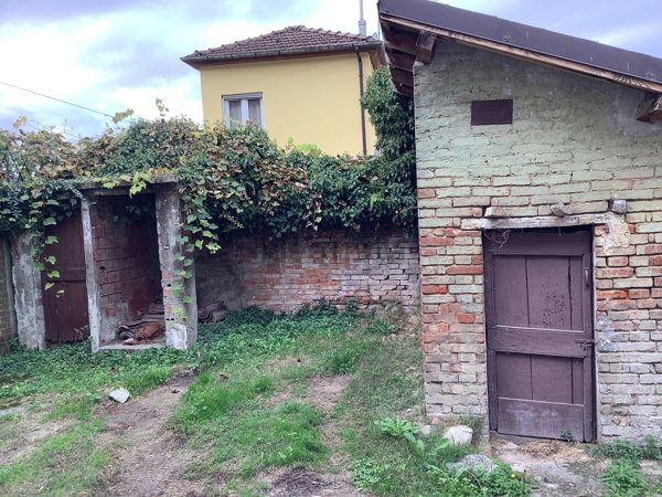 casa indipendente in vendita a Villalvernia