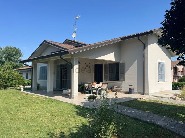 casa indipendente in vendita a Villalvernia