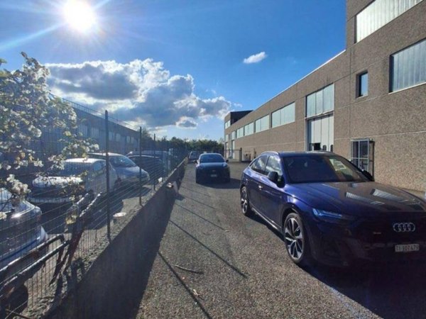 locale commerciale in vendita a Villalvernia