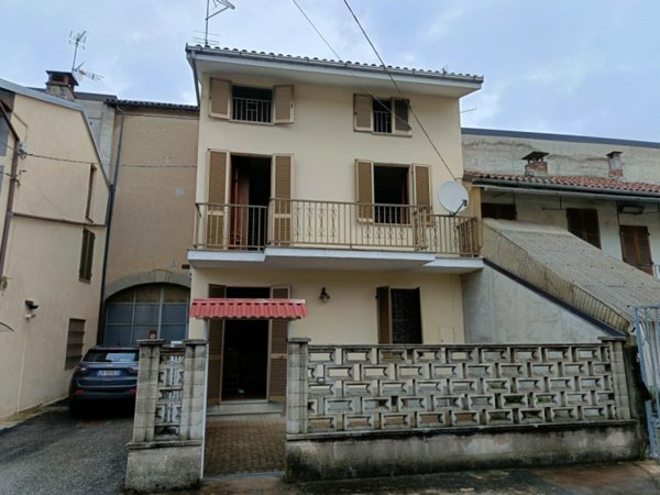 casa indipendente in vendita a Villanova Monferrato