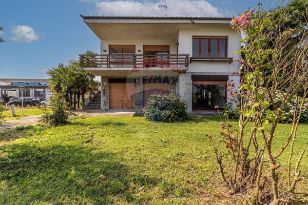 casa indipendente in vendita a Villanova Monferrato