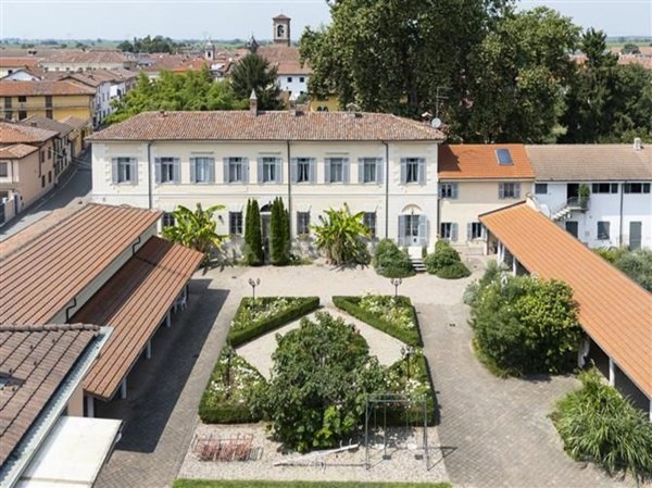 casale in vendita a Villanova Monferrato