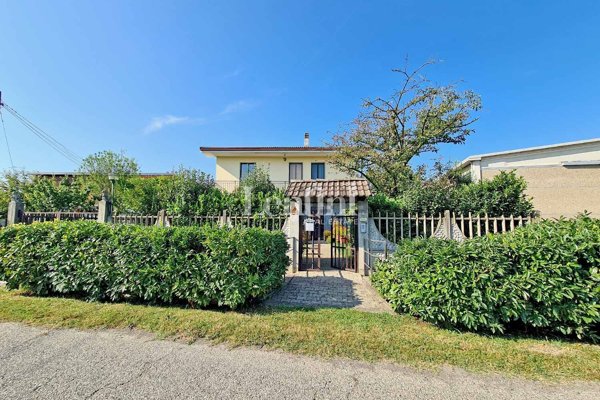 casa indipendente in vendita a Villanova Monferrato