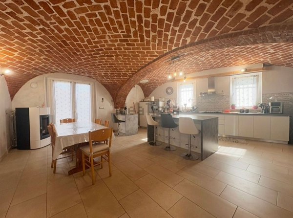 casa indipendente in vendita a Villanova Monferrato