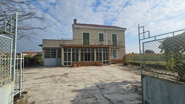 casa indipendente in vendita a Villanova Monferrato