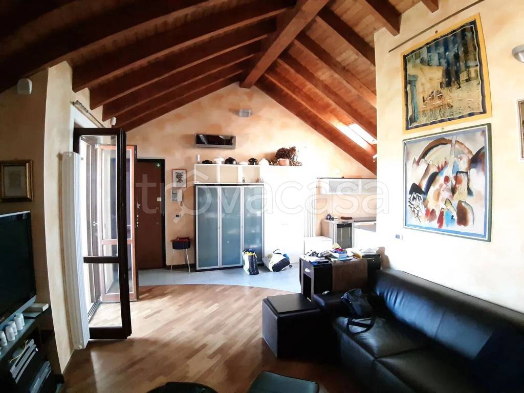 appartamento in vendita a Villaromagnano