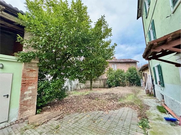 casa indipendente in vendita a Villaromagnano