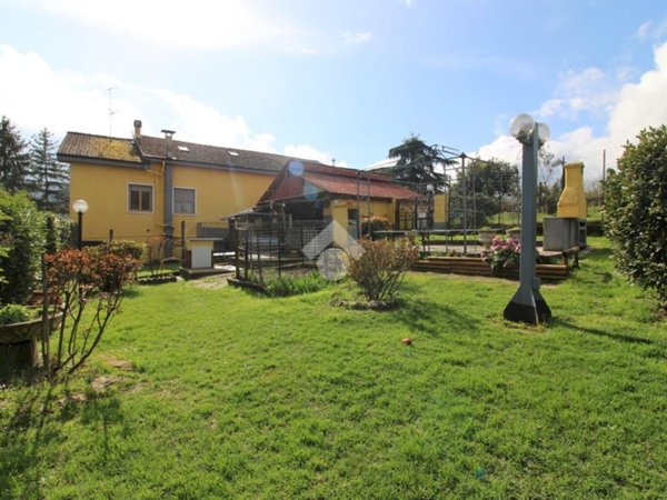 casa indipendente in vendita a Visone