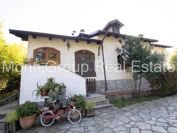 casa indipendente in vendita a Visone