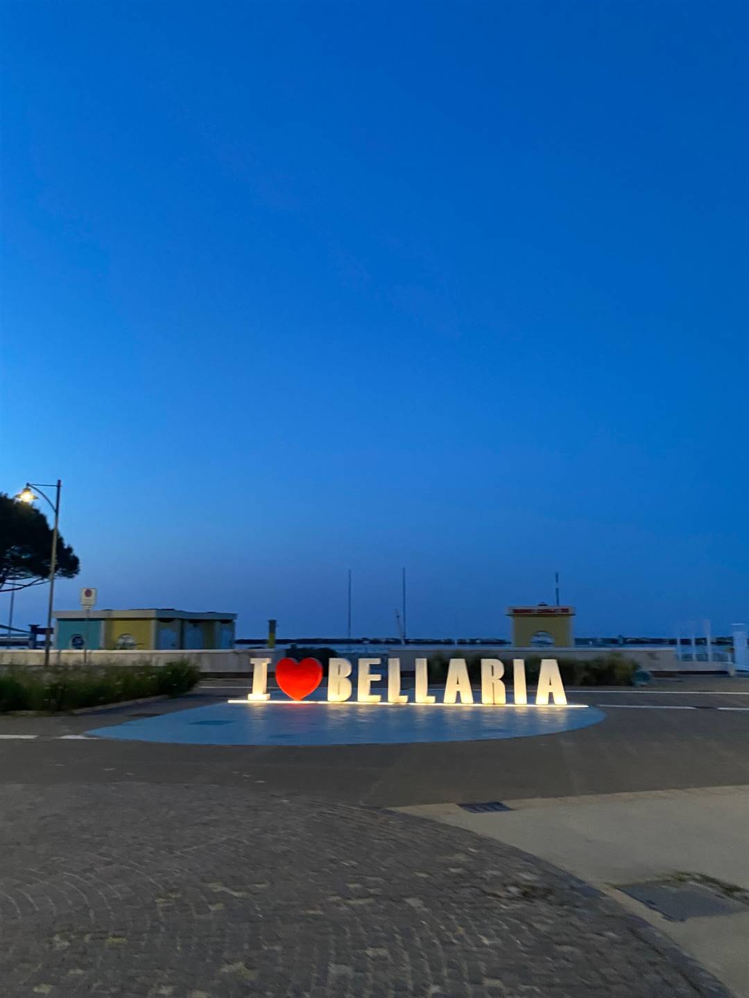 negozio in vendita a Bellaria-Igea Marina in zona Bellaria