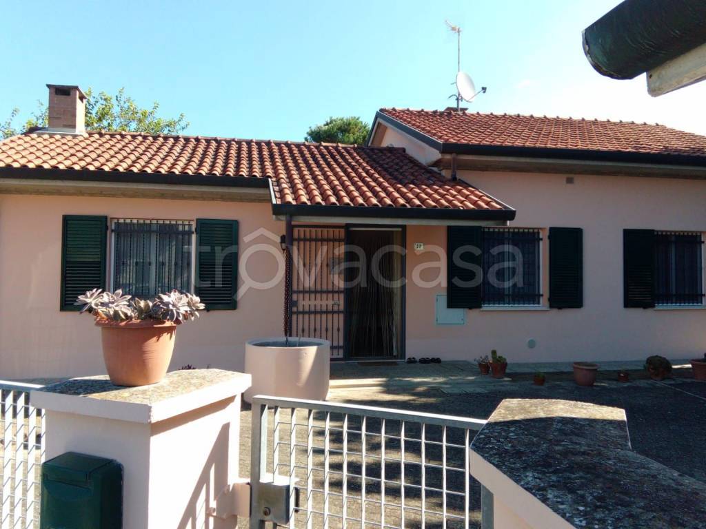 casa indipendente in vendita a Bellaria-Igea Marina in zona Bellaria