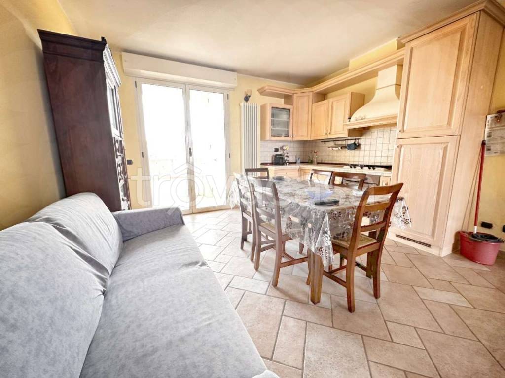 appartamento in vendita a Bellaria-Igea Marina in zona Igea Marina