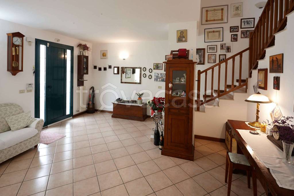 casa indipendente in vendita a Bellaria-Igea Marina in zona Igea Marina