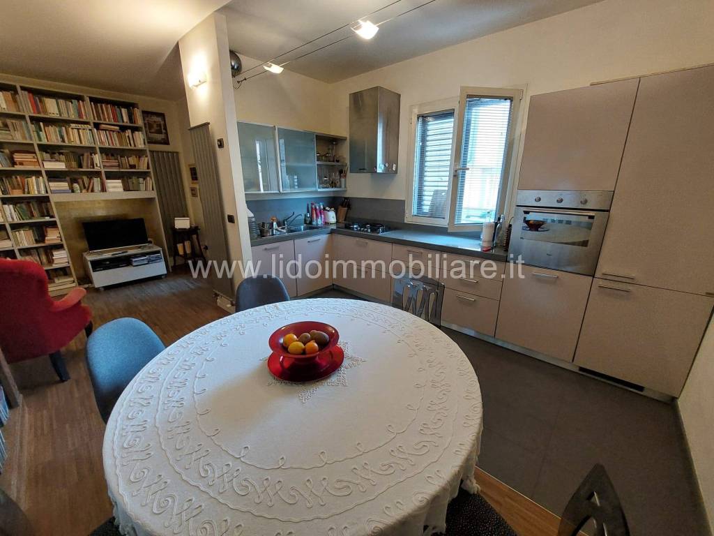 casa indipendente in vendita a Bellaria-Igea Marina in zona Bellaria