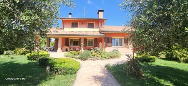 casa indipendente in vendita a Bellaria-Igea Marina in zona Igea Marina