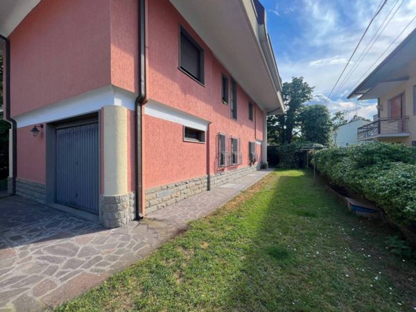 casa indipendente in vendita a Bellaria-Igea Marina in zona Bellaria