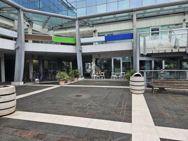 locale commerciale in vendita a Bellaria-Igea Marina in zona Bellaria