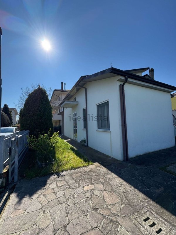 casa indipendente in vendita a Bellaria-Igea Marina