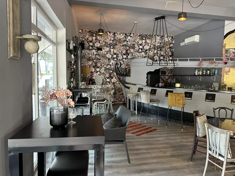 negozio in vendita a Bellaria-Igea Marina in zona Bellaria