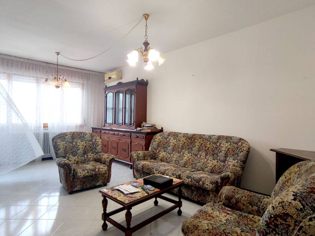 casa indipendente in vendita a Bellaria-Igea Marina in zona Igea Marina
