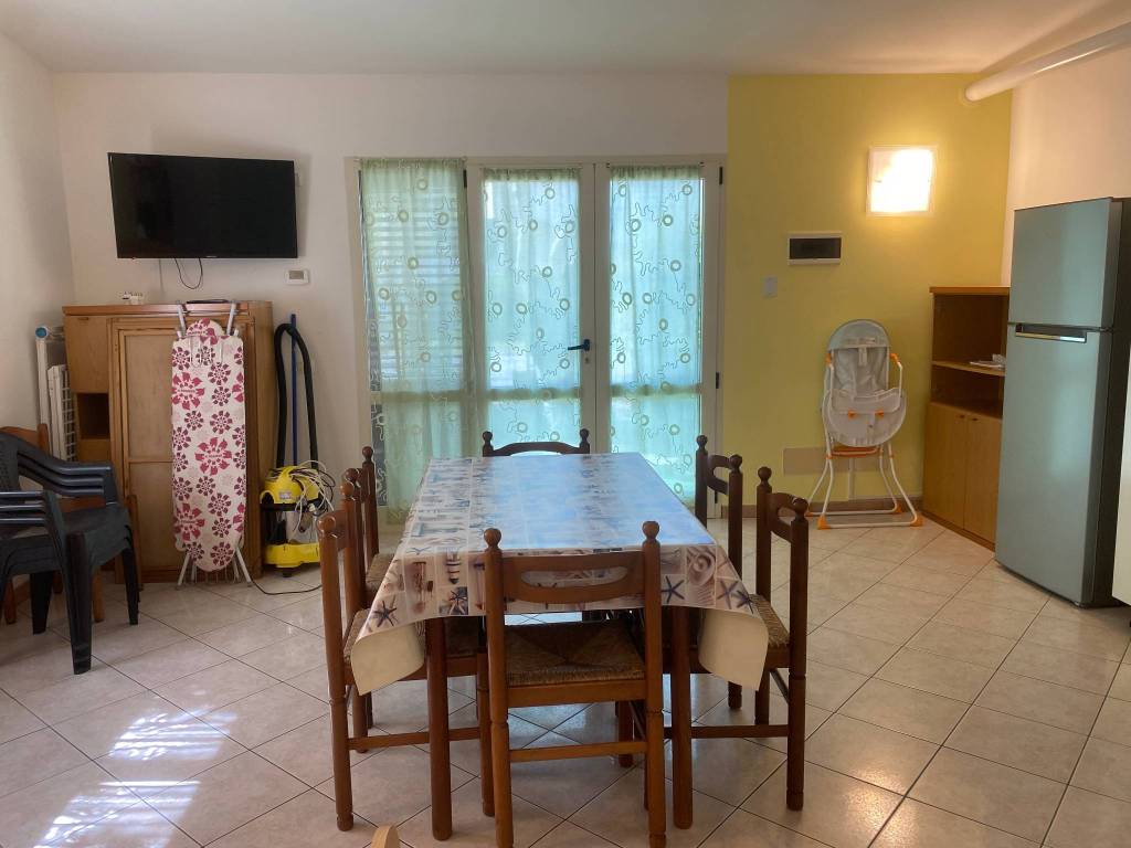 appartamento in vendita a Bellaria-Igea Marina in zona Igea Marina