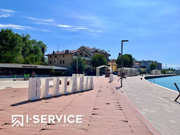 negozio in vendita a Bellaria-Igea Marina