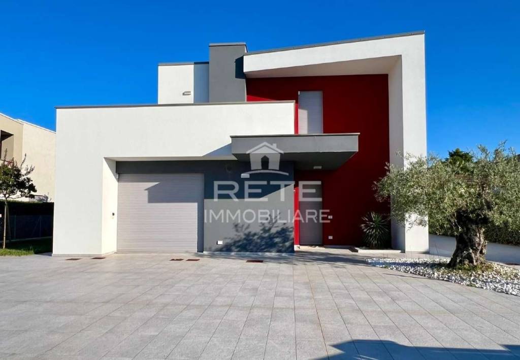 casa indipendente in vendita a Bellaria-Igea Marina in zona Igea Marina