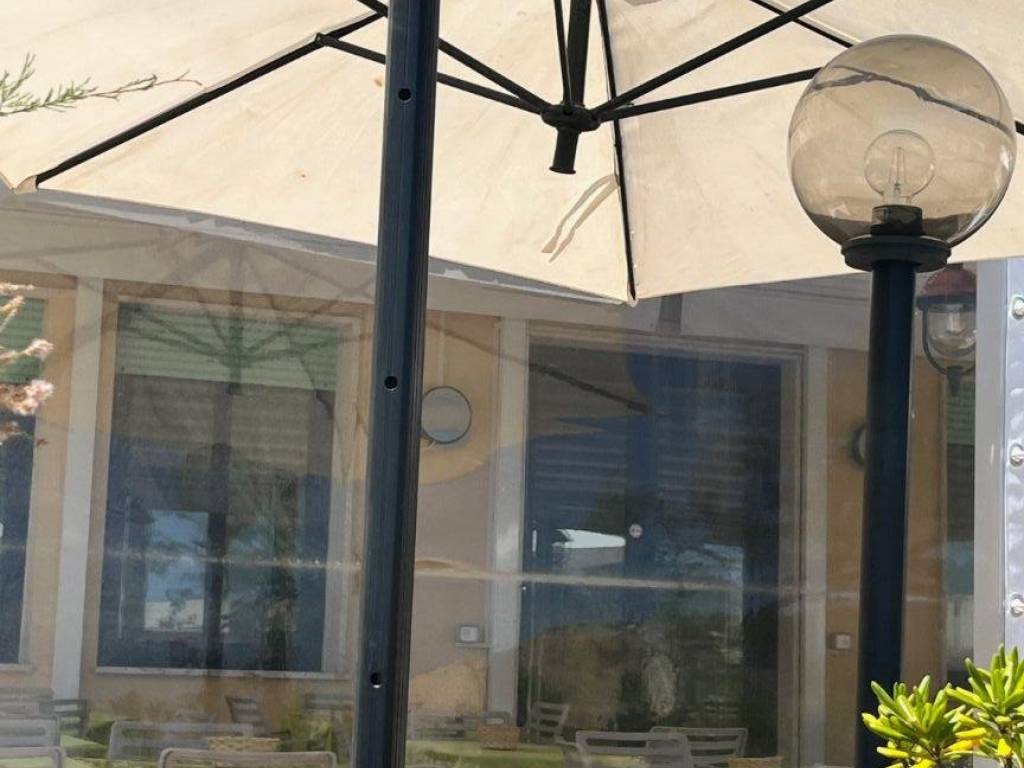 negozio in vendita a Bellaria-Igea Marina in zona Bellaria
