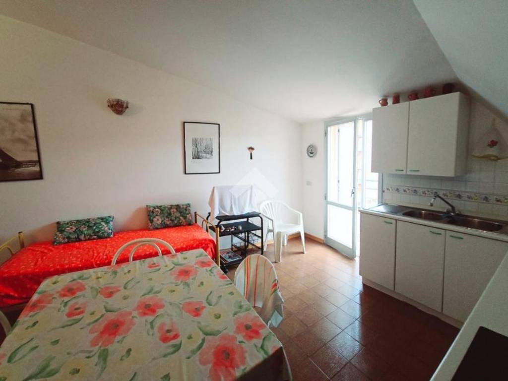 appartamento in vendita a Bellaria-Igea Marina in zona Igea Marina
