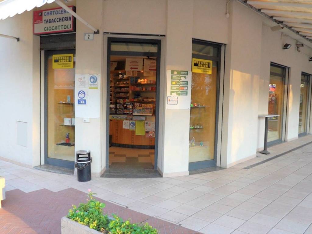 negozio in vendita a Bellaria-Igea Marina