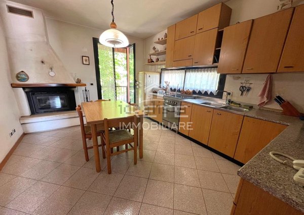 casa indipendente in vendita a Bellaria-Igea Marina in zona Igea Marina