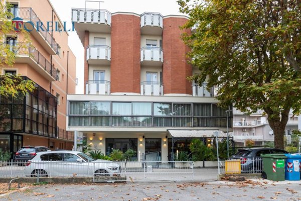 negozio in vendita a Bellaria-Igea Marina in zona Igea Marina