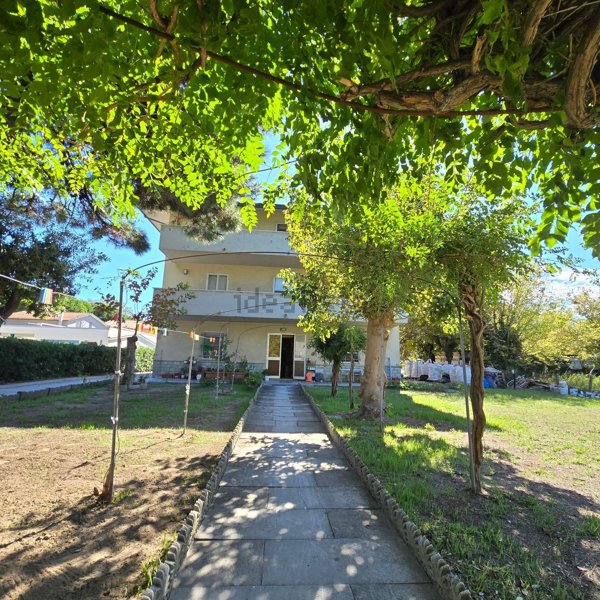 appartamento in vendita a Bellaria-Igea Marina in zona Igea Marina