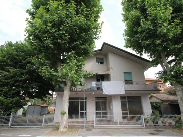 casa indipendente in vendita a Bellaria-Igea Marina in zona Bellaria