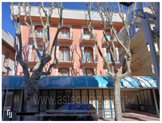 negozio in vendita a Bellaria-Igea Marina in zona Igea Marina