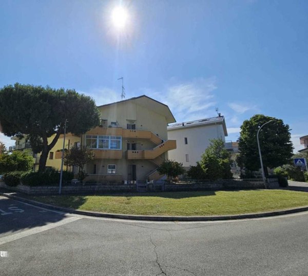 appartamento in vendita a Bellaria-Igea Marina in zona Igea Marina