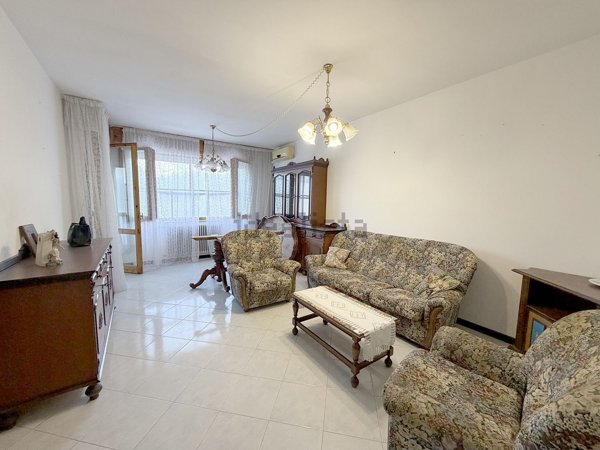 casa indipendente in vendita a Bellaria-Igea Marina in zona Igea Marina