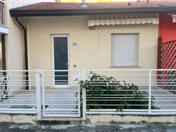 casa indipendente in vendita a Bellaria-Igea Marina in zona Bellaria