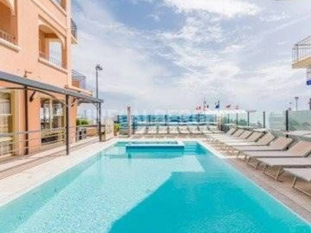 negozio in vendita a Bellaria-Igea Marina in zona Bellaria