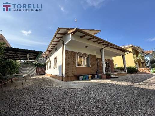 casa indipendente in vendita a Bellaria-Igea Marina in zona Bellaria