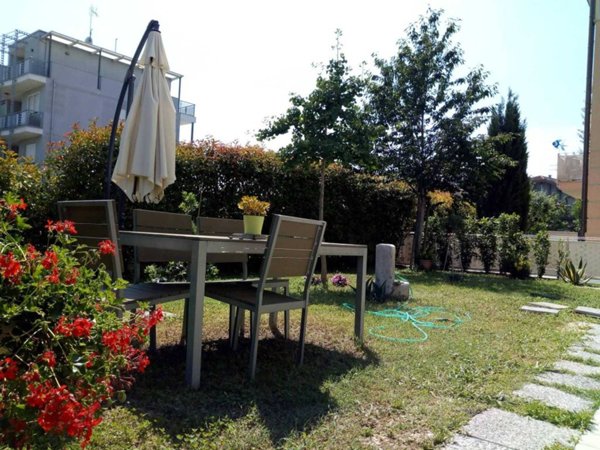 appartamento in vendita a Bellaria-Igea Marina in zona Igea Marina